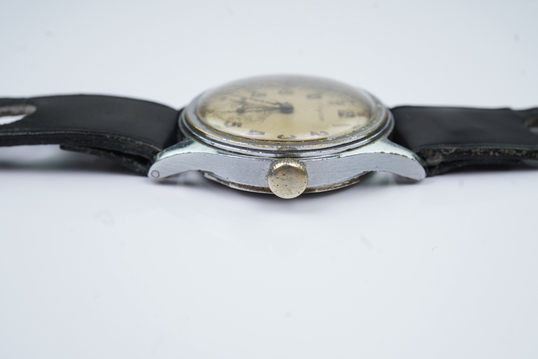 A gentleman's stainless steel WWII British Military Timor Army Trade Pattern manual wind wrist watch